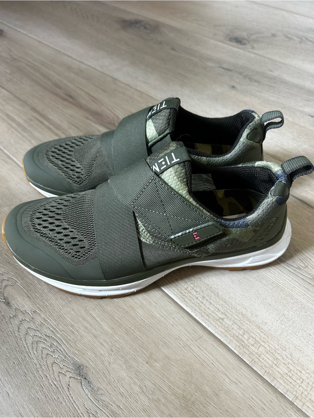 Tiem Slipstream Womens Indoor Cycling Shoes Sneakers Size 6.5 Camo Green SPD